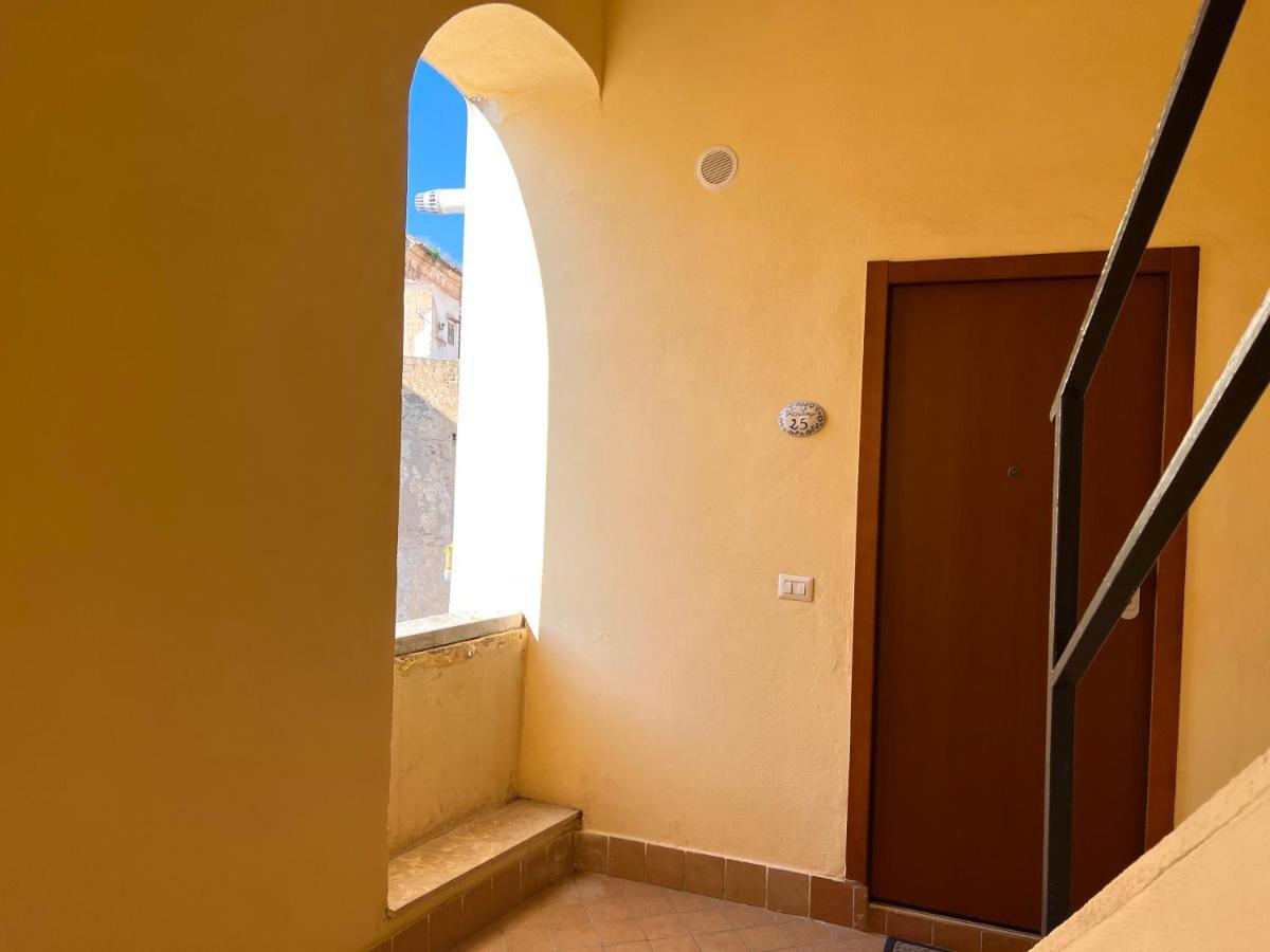 Vico Longo 25 - Ensuit Flat In The Heart Of Neapel Exteriör bild